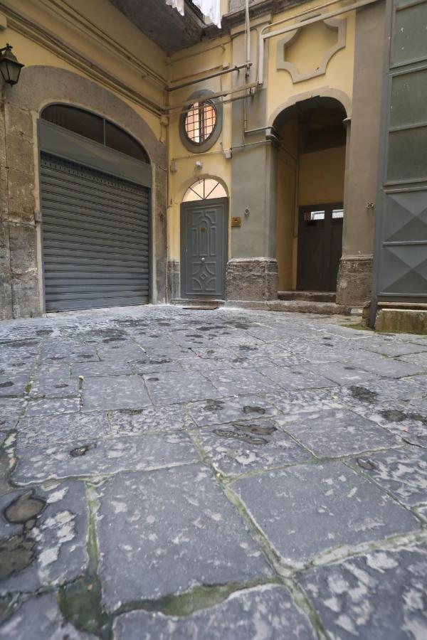 Appartement L'Antico Borgo Angioino à Naples Extérieur photo