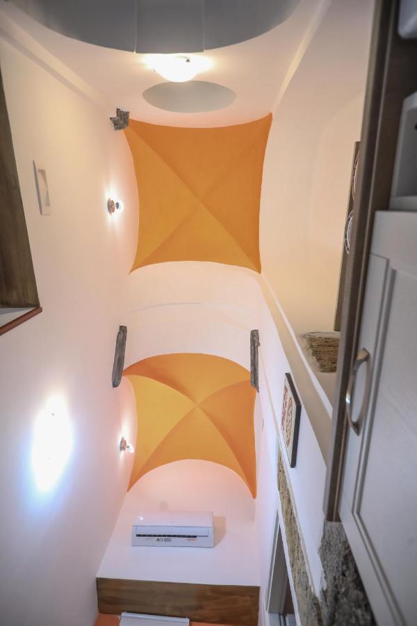 Appartement L'Antico Borgo Angioino à Naples Extérieur photo
