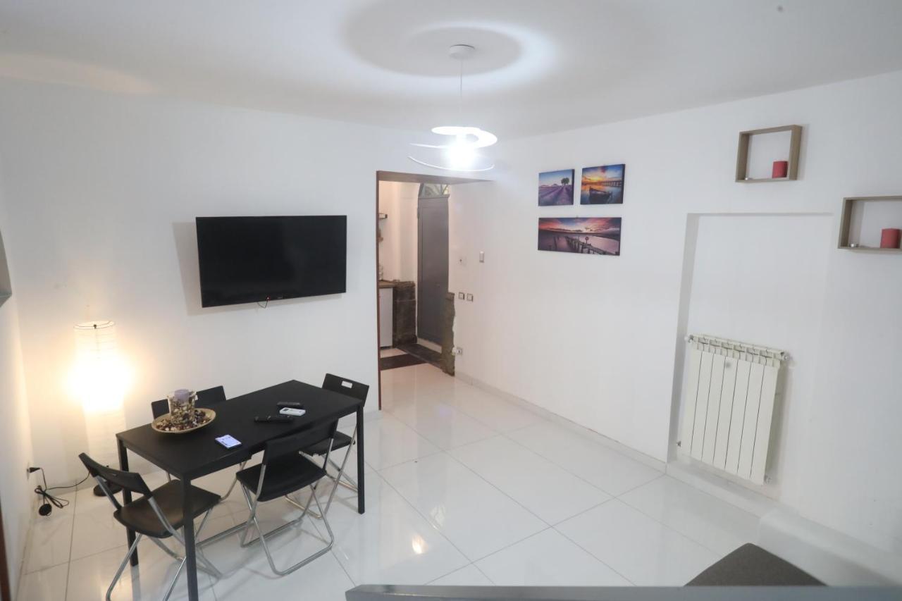 Appartement L'Antico Borgo Angioino à Naples Extérieur photo