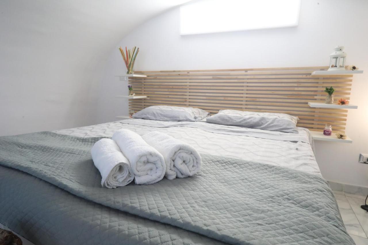 Appartement L'Antico Borgo Angioino à Naples Extérieur photo